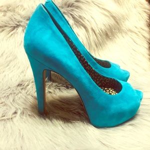 Turquoise Suede Jessica Simpson peep toe pumps